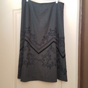 LOFT,  Ann Taylor black/gray embroidered skirt